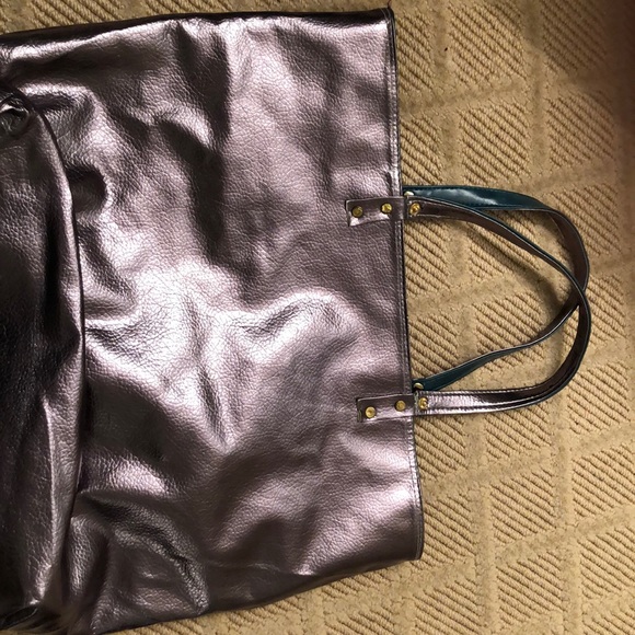 Handbag - Picture 2 of 4